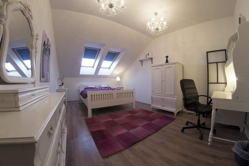 Prague Gate Apartments Exterior photo